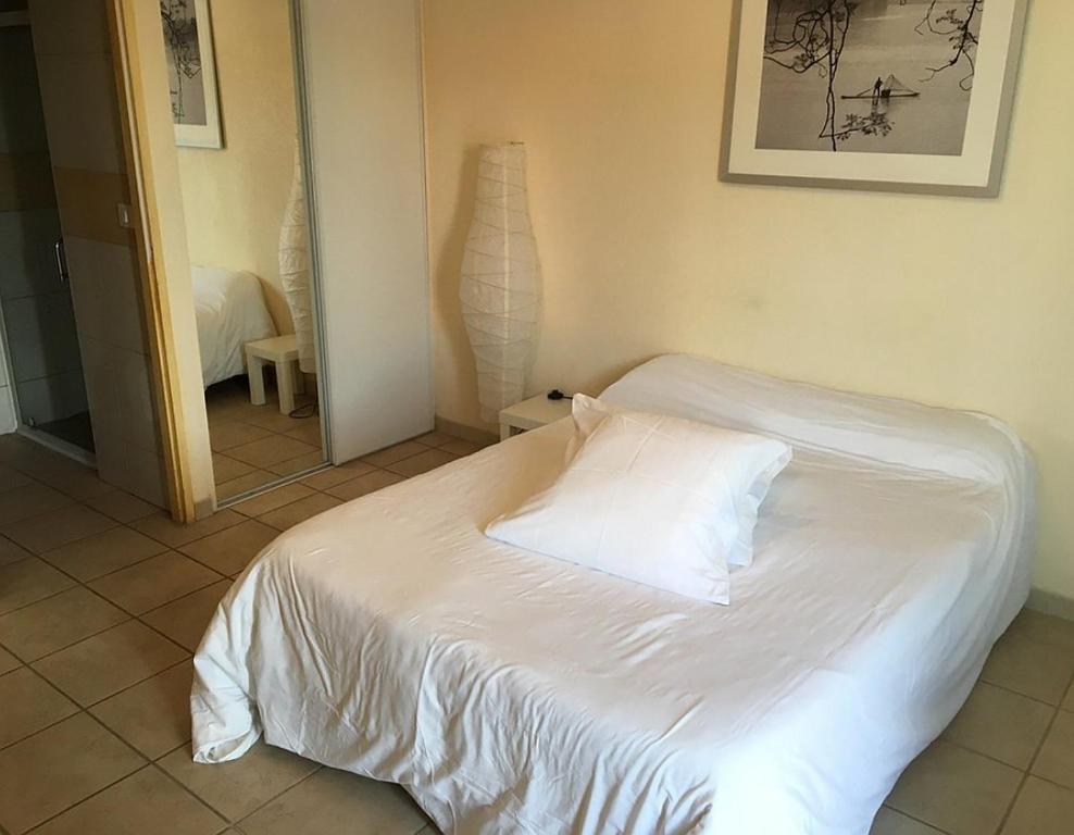 Logis Hotel Le Clos Saint Loup Bram エクステリア 写真