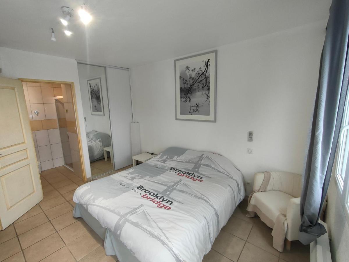 Logis Hotel Le Clos Saint Loup Bram エクステリア 写真